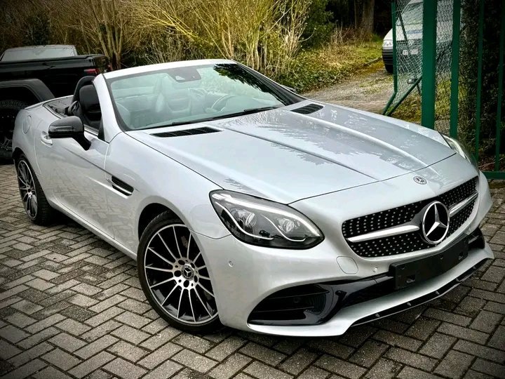 Mercedes-Benz SLC200