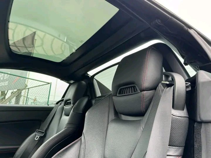 Mercedes-Benz SLC200