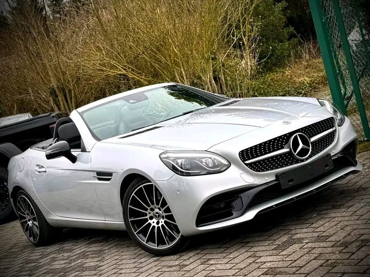 Mercedes-Benz SLC200
