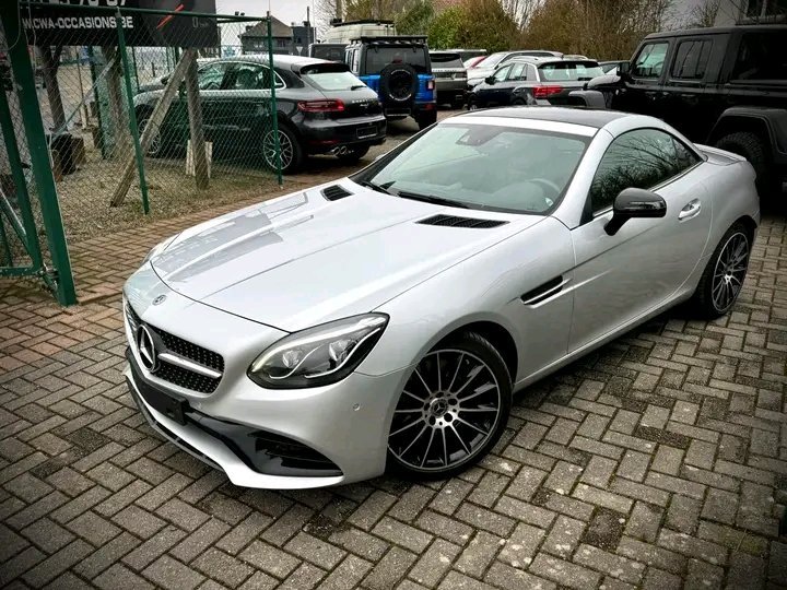 Mercedes-Benz SLC200