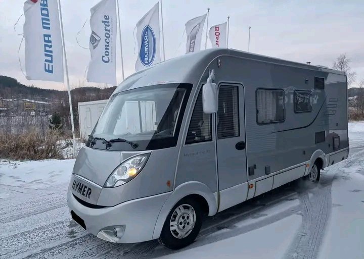 1000023067.jpg Hymer B 654 SL