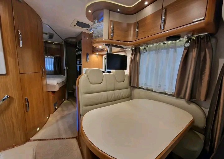 1000023070.jpg Hymer B 654 SL