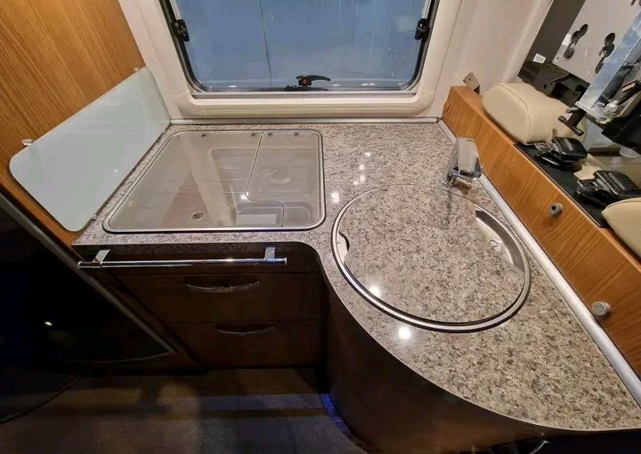 1000023076.jpg Hymer B 654 SL