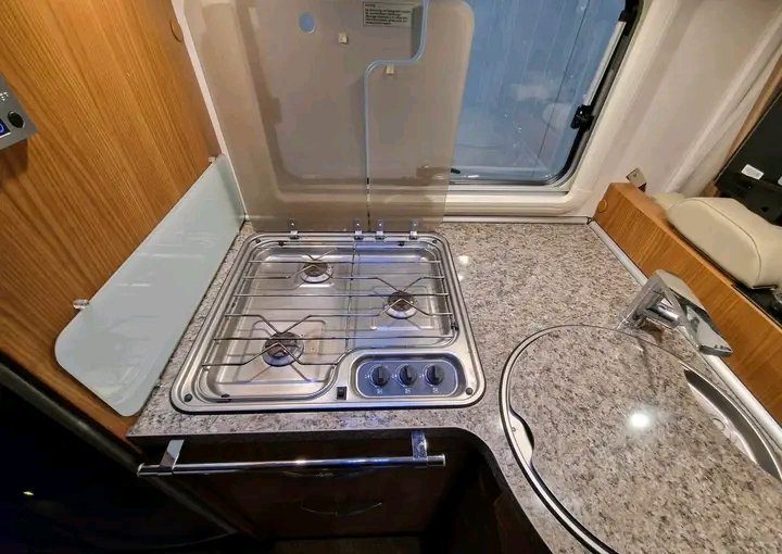 1000023077.jpg Hymer B 654 SL