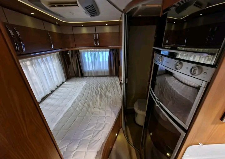 1000023082.jpg Hymer B 654 SL