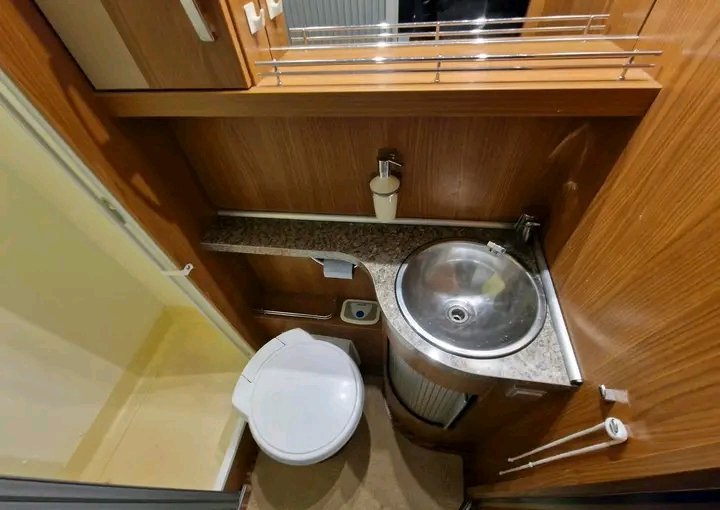 1000023086.jpg Hymer B 654 SL