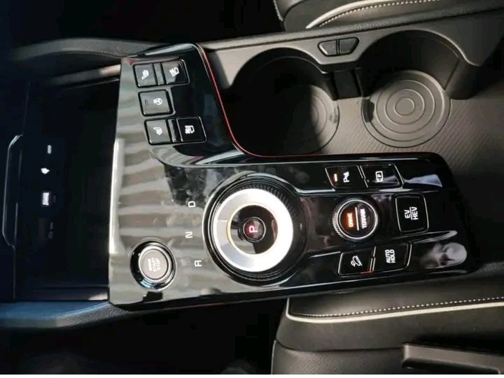 1000023393.jpg Kia SPORTAGE