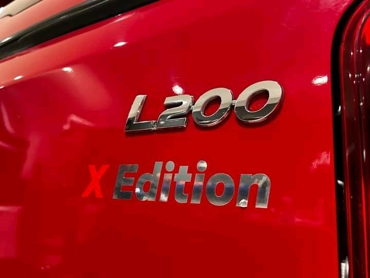 1000023611.jpg Mitsubishi L200