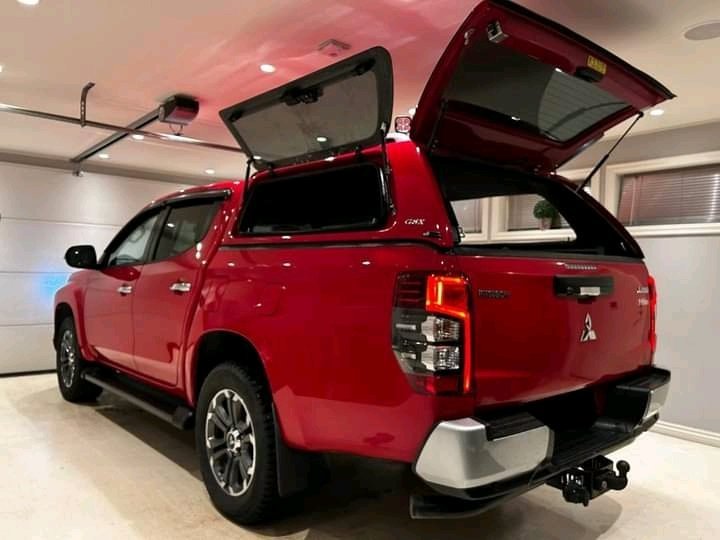 1000023612.jpg Mitsubishi L200