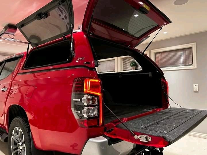 1000023613.jpg Mitsubishi L200