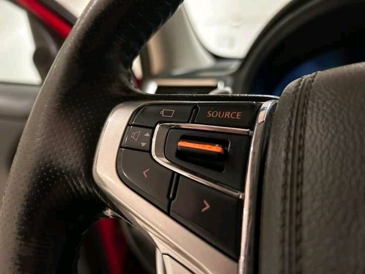 1000023619.jpg Mitsubishi L200