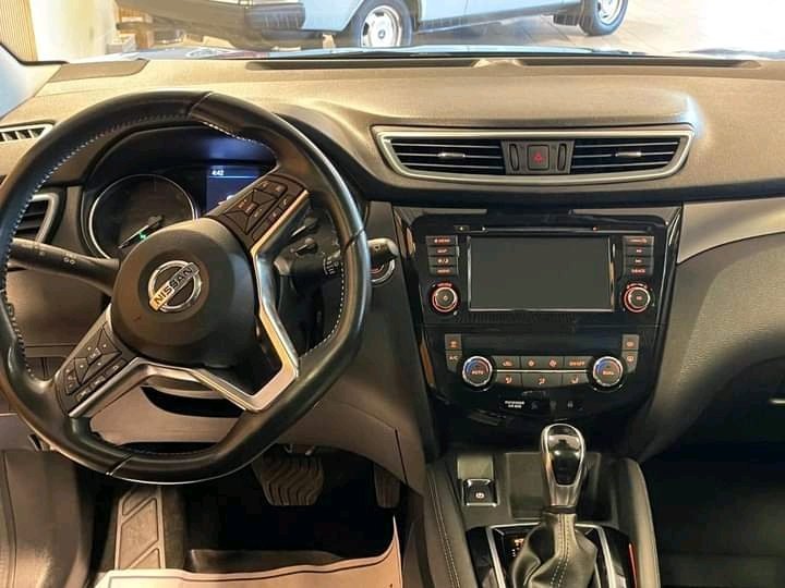 1000023879.jpg Nissan Qashqai