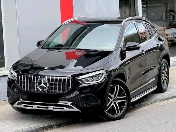 1000023885.jpg Mercedes-Benz GLA