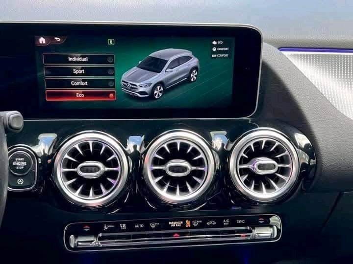 1000023890.jpg Mercedes-Benz GLA