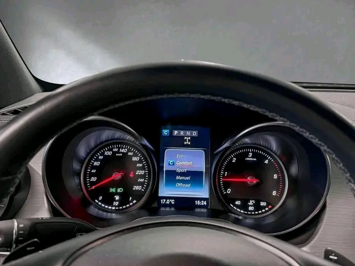 1000024219.jpg Mercedes-Benz X-Klasse