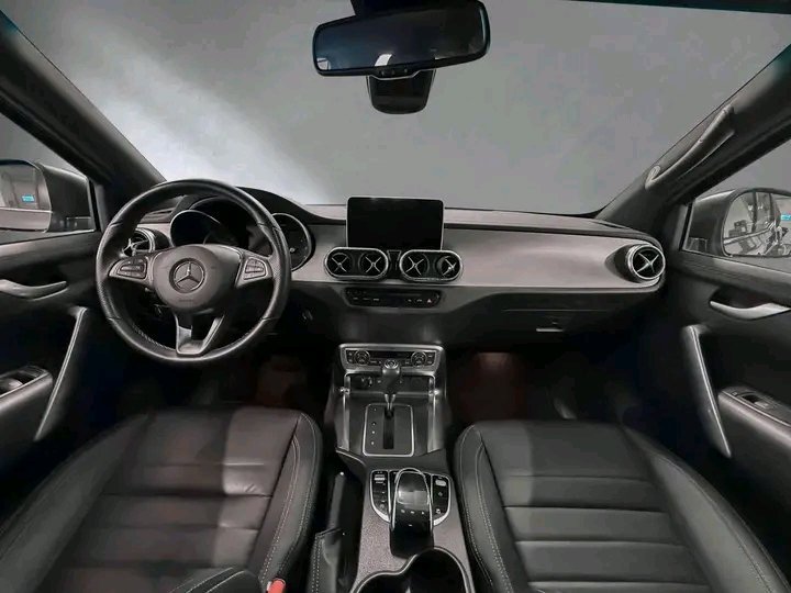 1000024221.jpg Mercedes-Benz X-Klasse