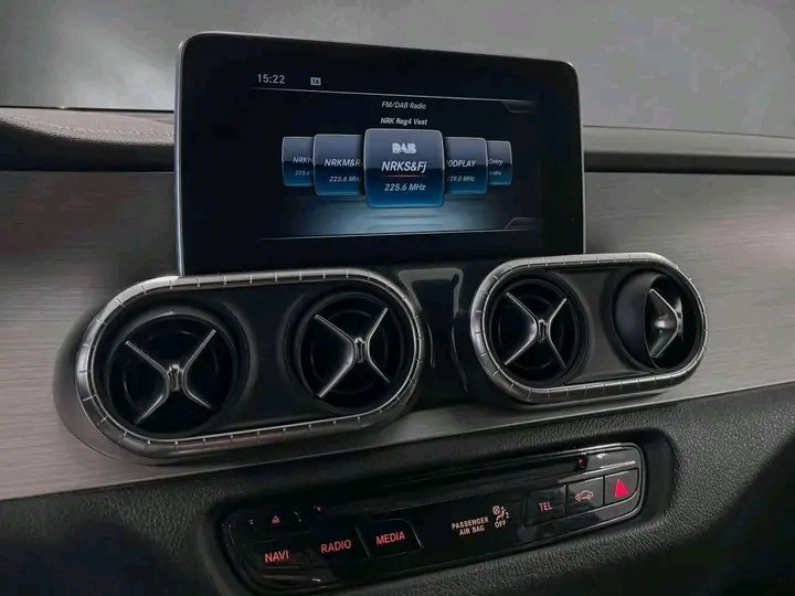 1000024226.jpg Mercedes-Benz X-Klasse