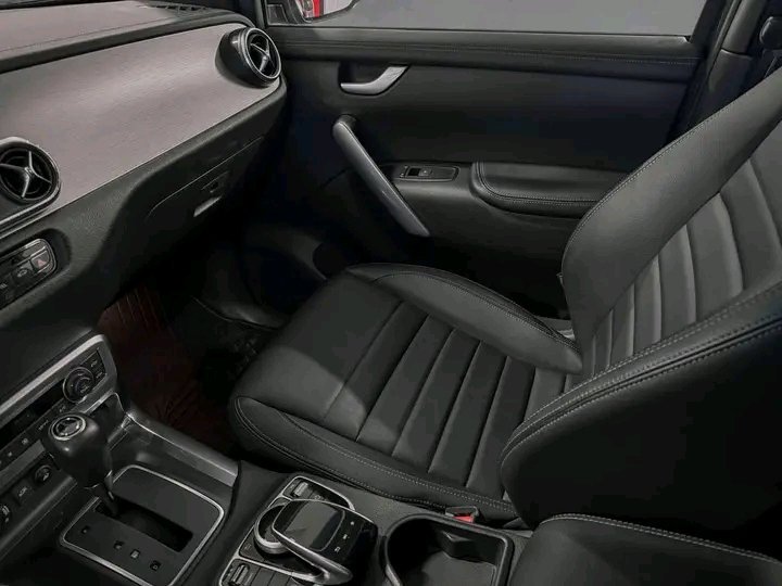 1000024228.jpg Mercedes-Benz X-Klasse