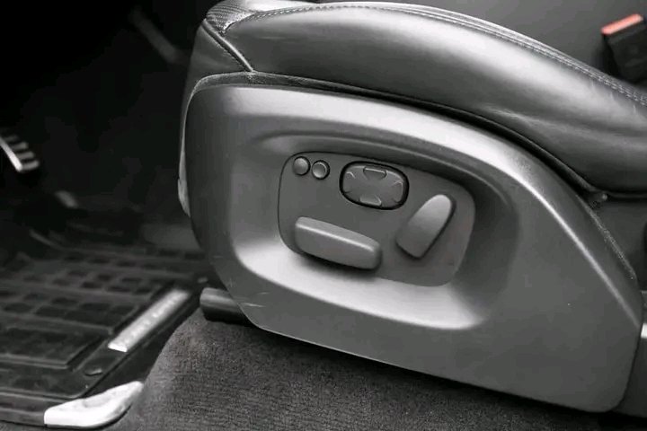 1000024252.jpg Land Rover Range Rover Sport