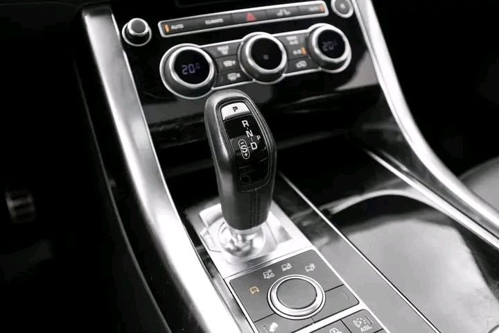 1000024256.jpg Land Rover Range Rover Sport