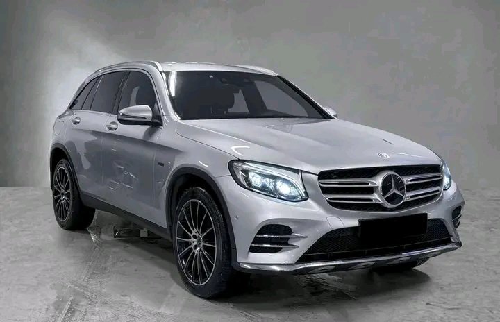 1000024371.jpg Mercedes-Benz GLC