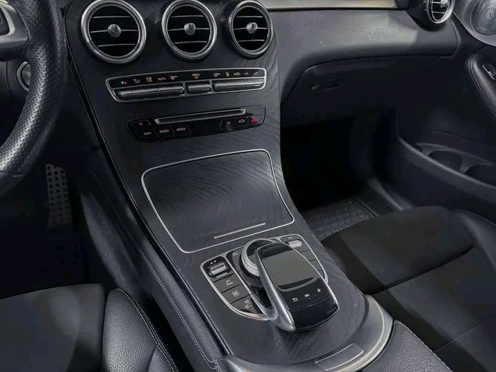 1000024377.jpg Mercedes-Benz GLC