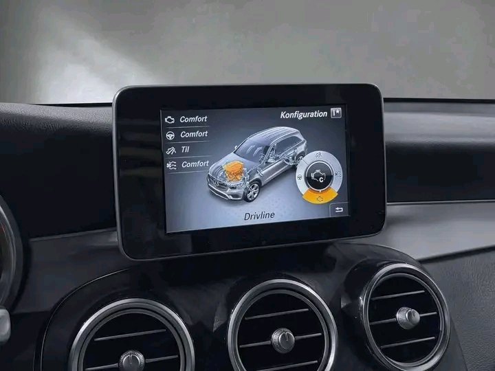 1000024379.jpg Mercedes-Benz GLC