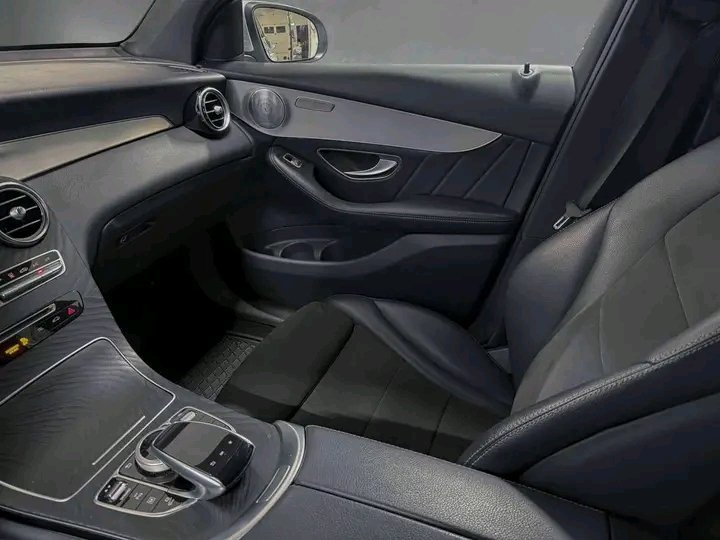 1000024381.jpg Mercedes-Benz GLC