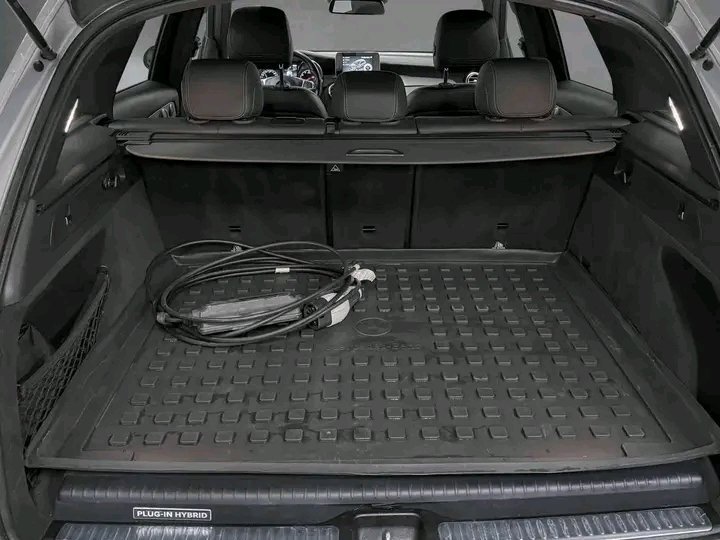 1000024385.jpg Mercedes-Benz GLC