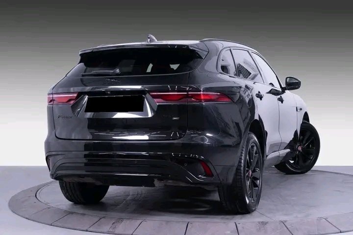 1000024419.jpg Jaguar F-PACE
