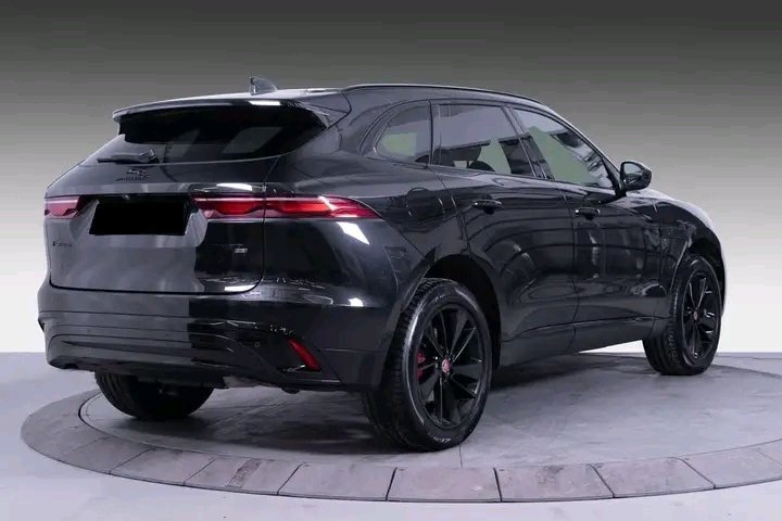 1000024421.jpg Jaguar F-PACE