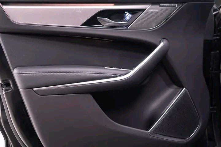 1000024426.jpg Jaguar F-PACE