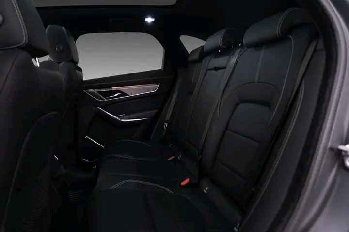 1000024439.jpg Jaguar F-PACE