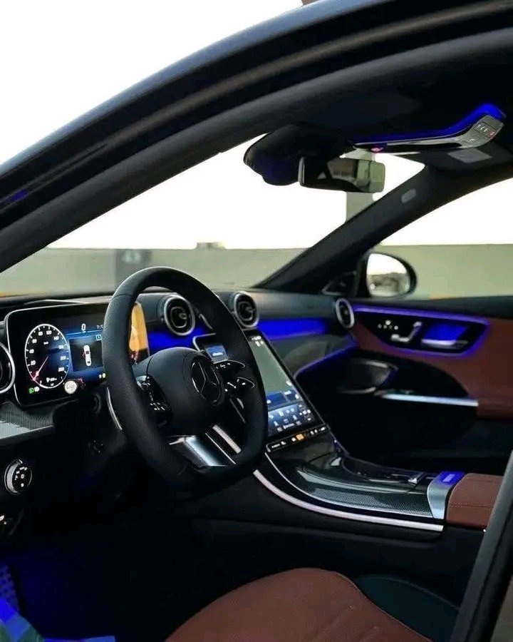 1000024448.jpg MERCEDES C220 4MATIC