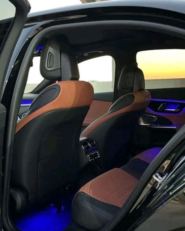 1000024450.jpg MERCEDES C220 4MATIC