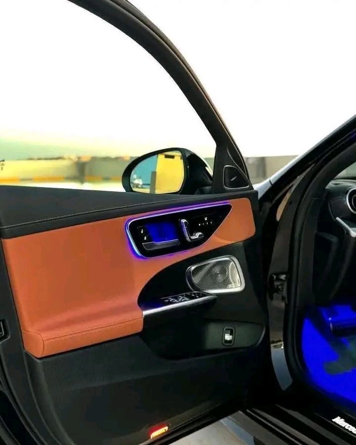 1000024452.jpg MERCEDES C220 4MATIC