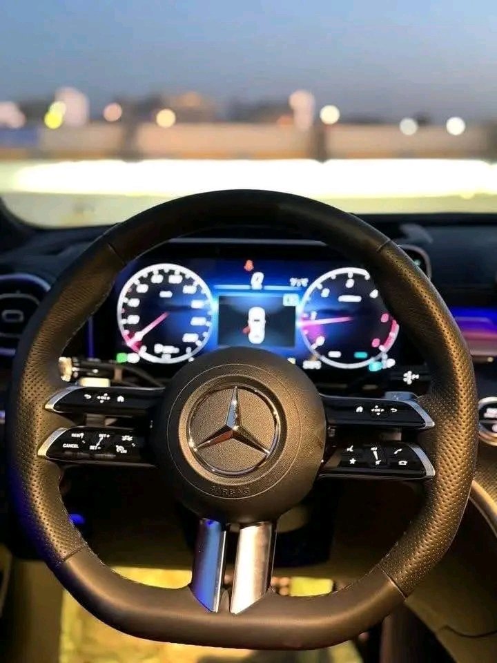 1000024461.jpg MERCEDES C220 4MATIC