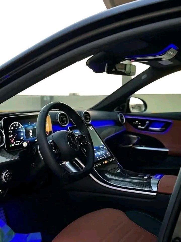 1000024463.jpg MERCEDES C220 4MATIC