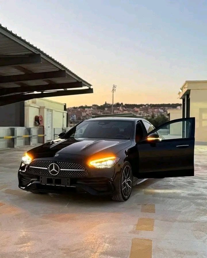 1000024468.jpg MERCEDES C220 4MATIC