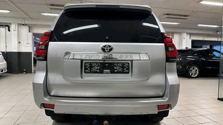 1000024825.jpg Toyota Land Cruiser