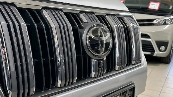 1000024829.jpg Toyota Land Cruiser