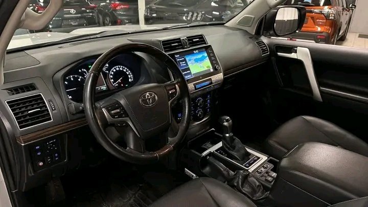 1000024835.jpg Toyota Land Cruiser