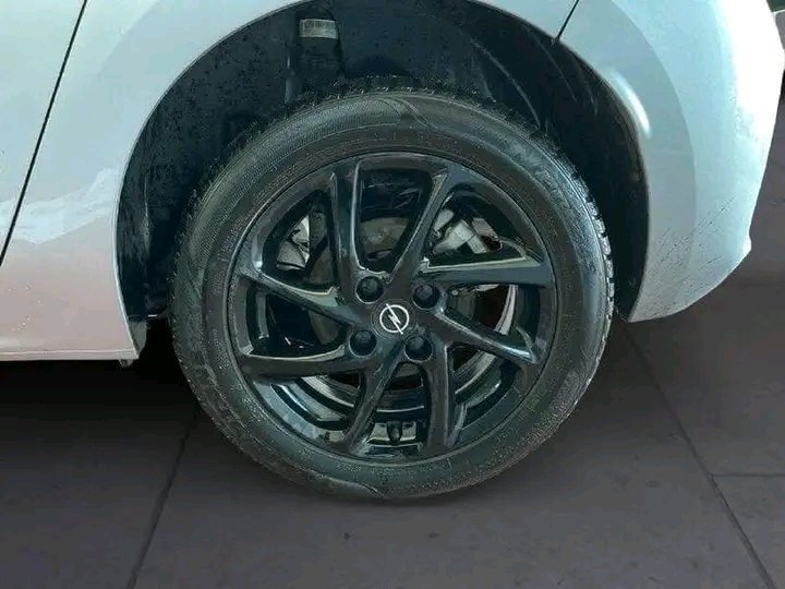 1000024881.jpg Opel Corsa