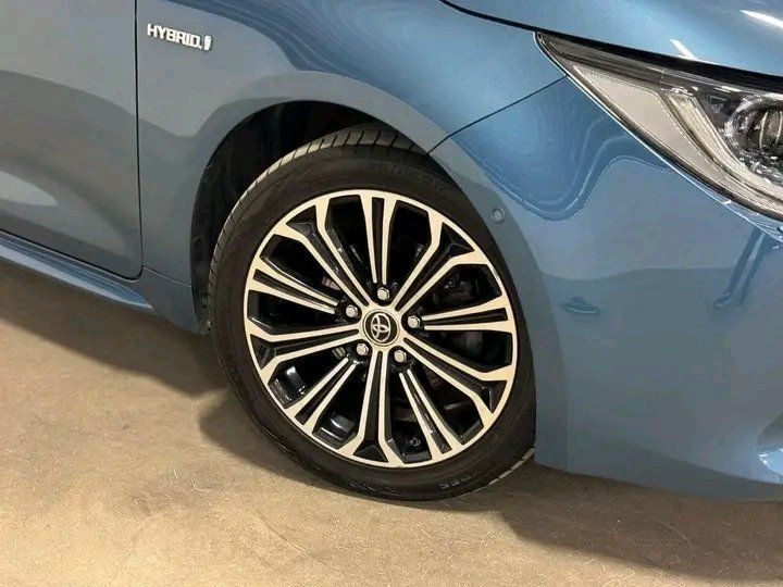 1000024926.jpg Toyota Corolla