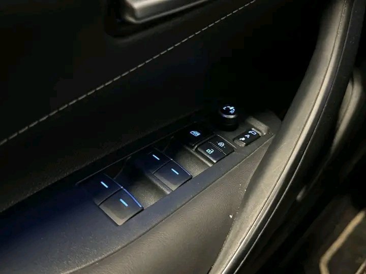 1000024934.jpg Toyota Corolla