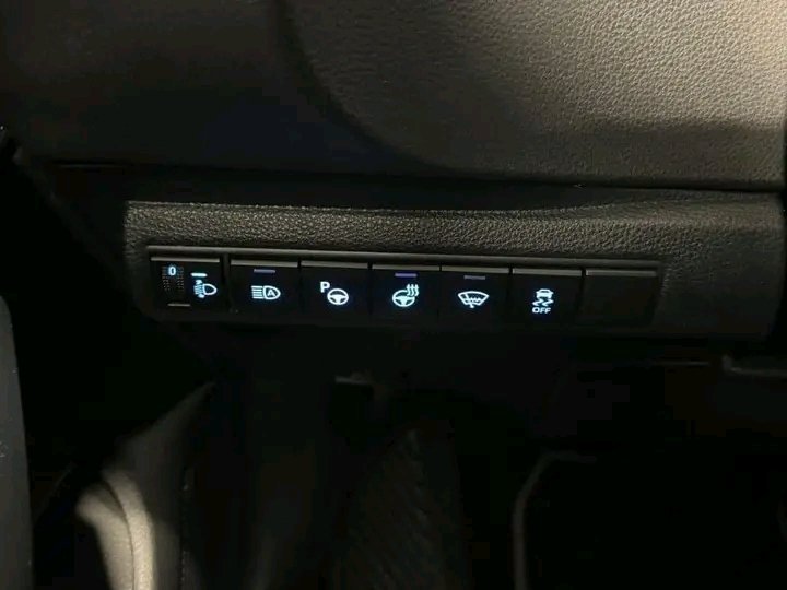 1000024936.jpg Toyota Corolla