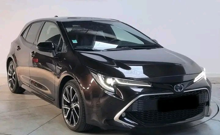 1000024945.jpg TOYOTA COROLLA HYBRID
