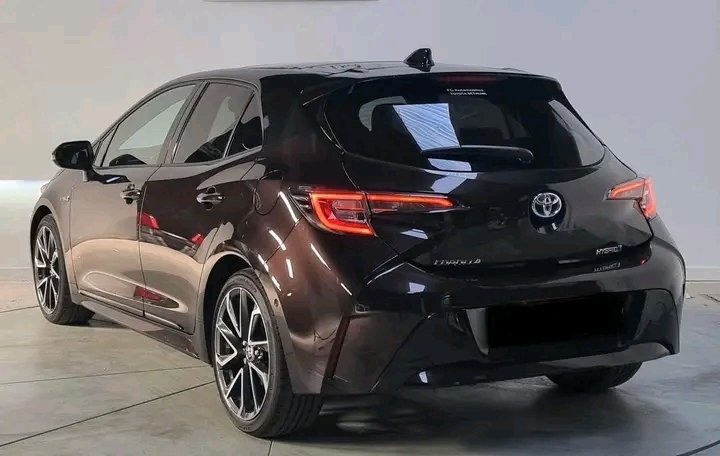 1000024946.jpg TOYOTA COROLLA HYBRID