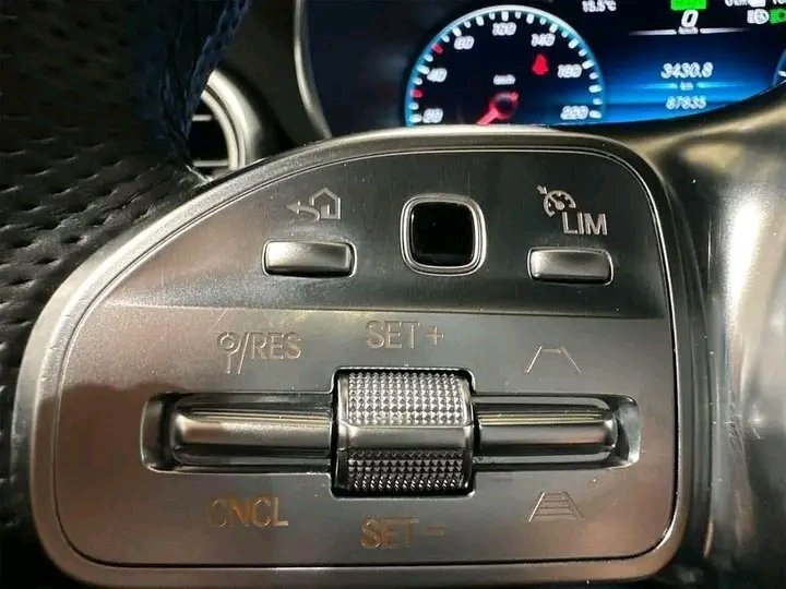 1000025162.jpg Mercedes-Benz GLC