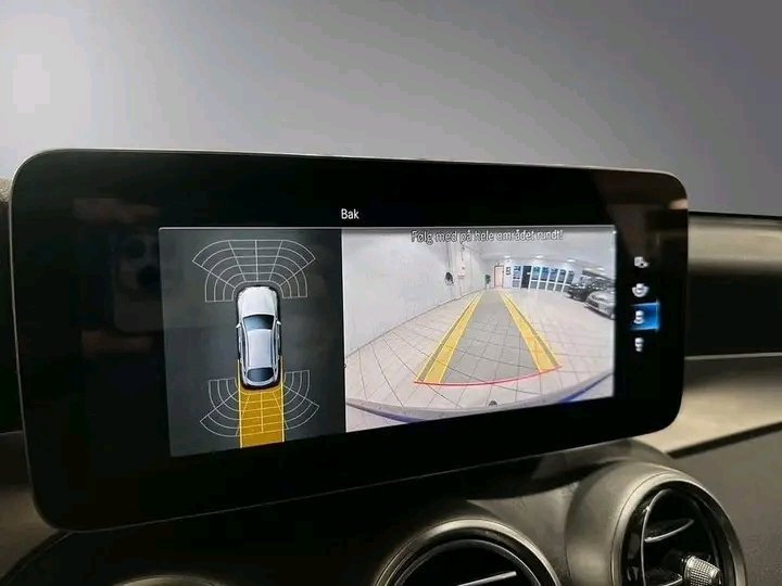 1000025166.jpg Mercedes-Benz GLC